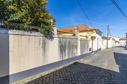 Moradia T4 para Venda em Pedroso e Seixezelo