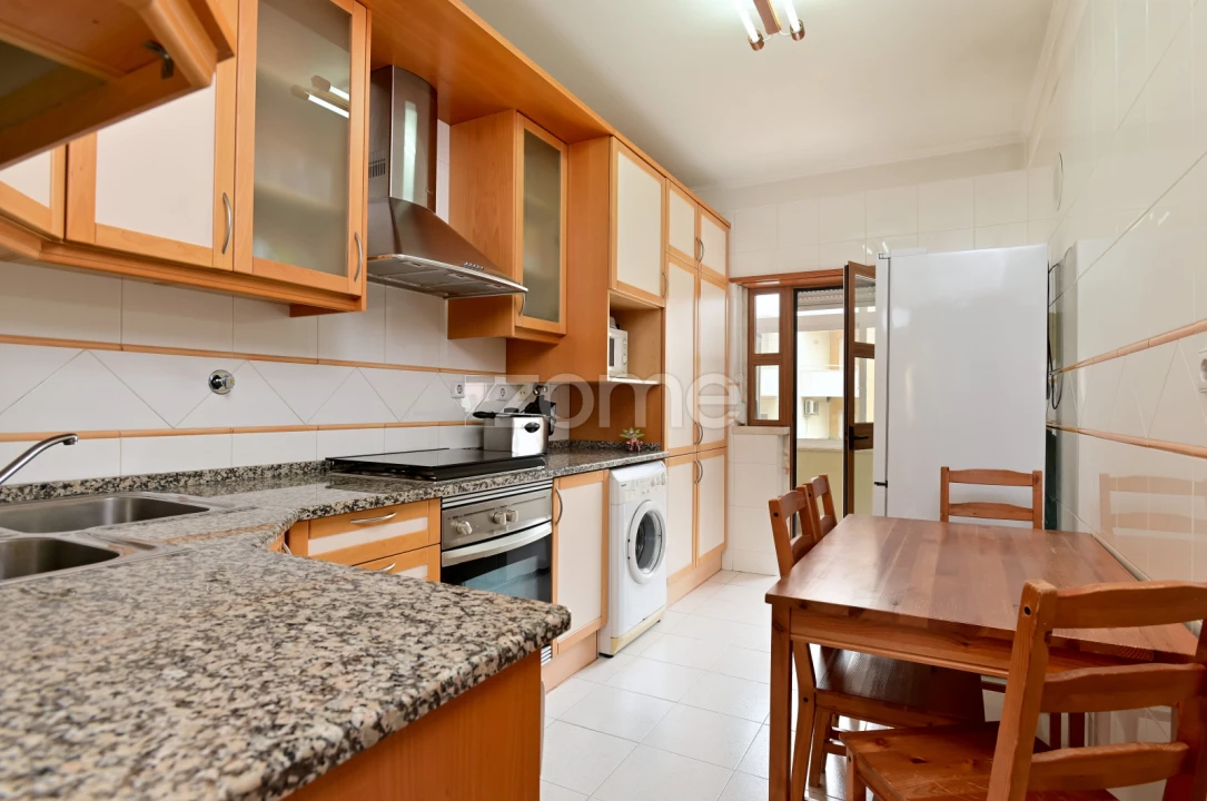 Apartamento T3 para Arrendamento em São Domingos de Rana Foto 1