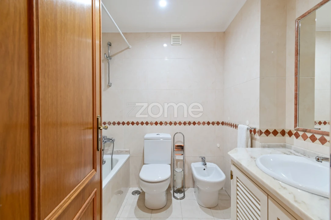 Apartamento T3 para Arrendamento em São Domingos de Rana Foto 21