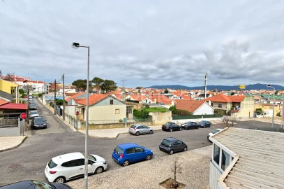 Apartamento T3 para Arrendamento em São Domingos de Rana