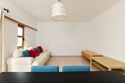 Apartamento T3 para Arrendamento em São Domingos de Rana
