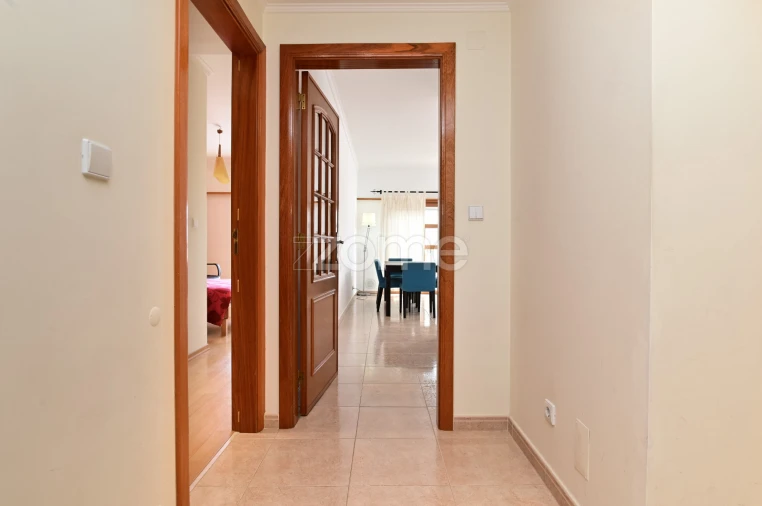Apartamento T3 para Arrendamento em São Domingos de Rana Foto 5