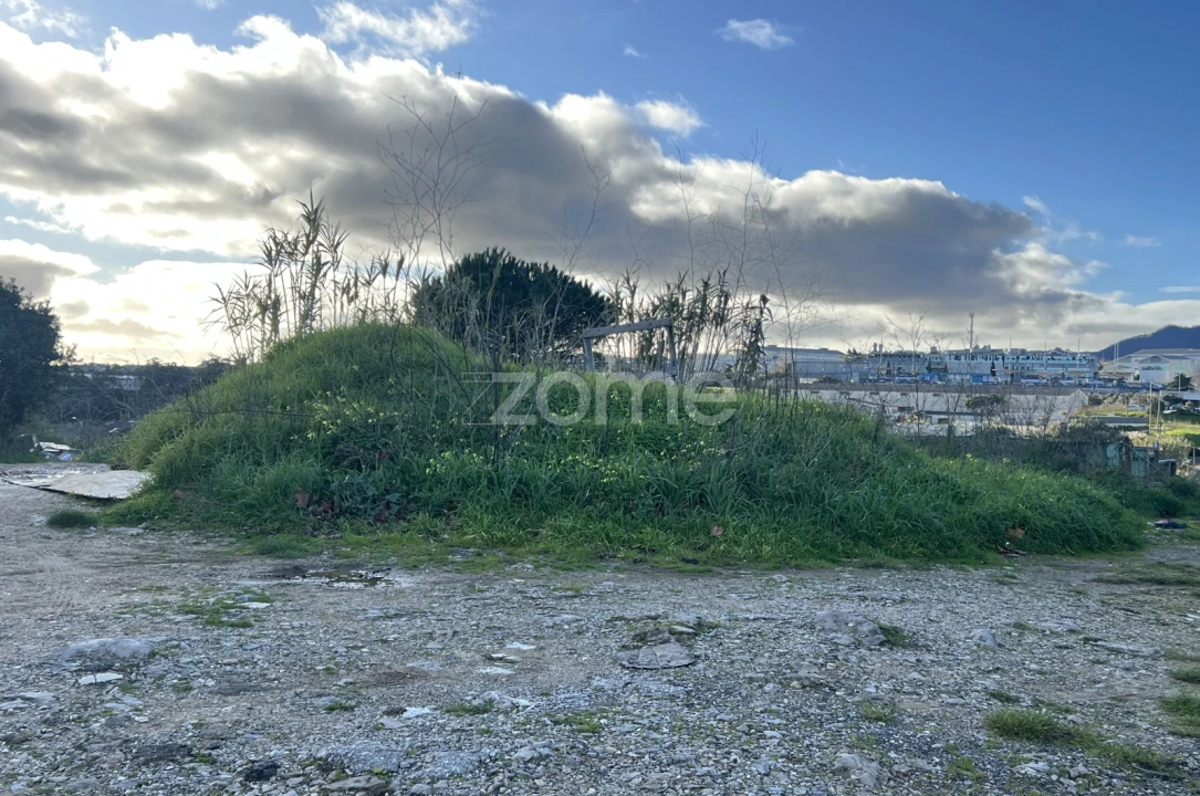 Terreno para Venda em Rio de Mouro Foto 5