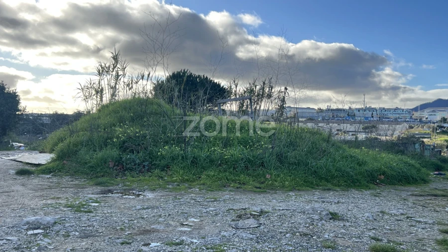 Terreno para Venda em Rio de Mouro