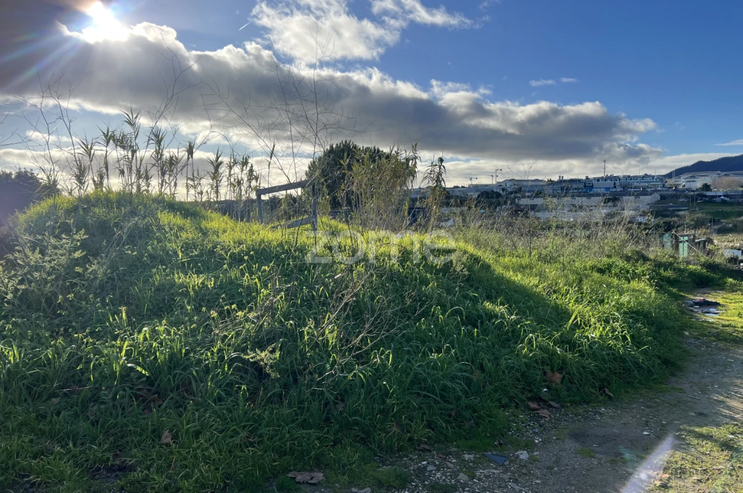 Terreno para Venda em Rio de Mouro Foto 3