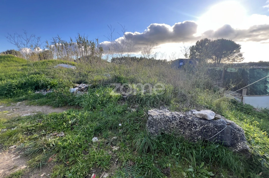 Terreno para Venda em Rio de Mouro Foto 4