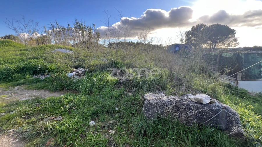 Terreno para Venda em Rio de Mouro