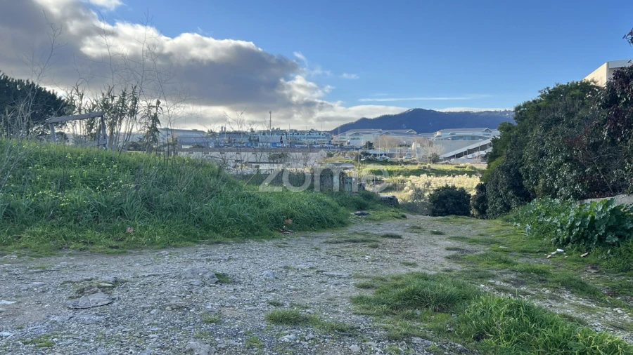 Terreno para Venda em Rio de Mouro