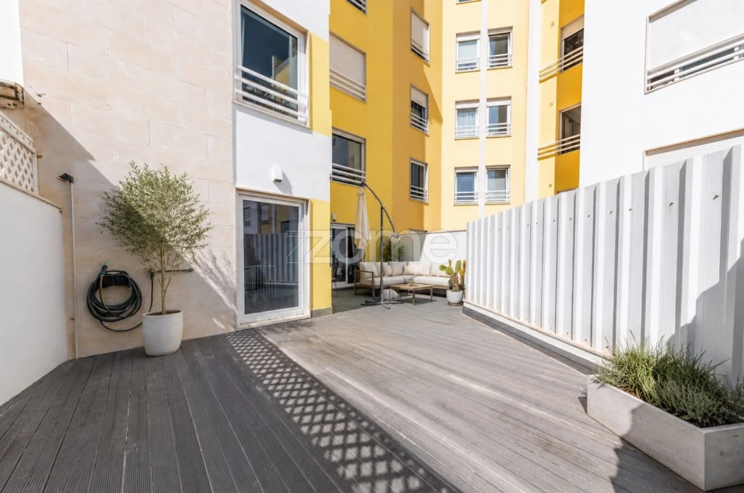 Apartamento T2 para Venda em Carcavelos e Parede Foto 19