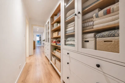 Apartamento T2 para Venda em Carcavelos e Parede