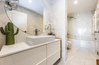 Apartamento T2 para Venda em Carcavelos e Parede