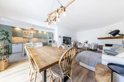Apartamento T2 para Venda em Carcavelos e Parede