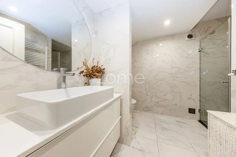 Apartamento T2 para Venda em Carcavelos e Parede Foto 11