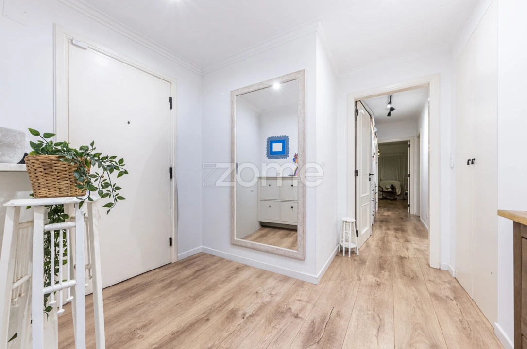 Apartamento T2 para Venda em Carcavelos e Parede Foto 4