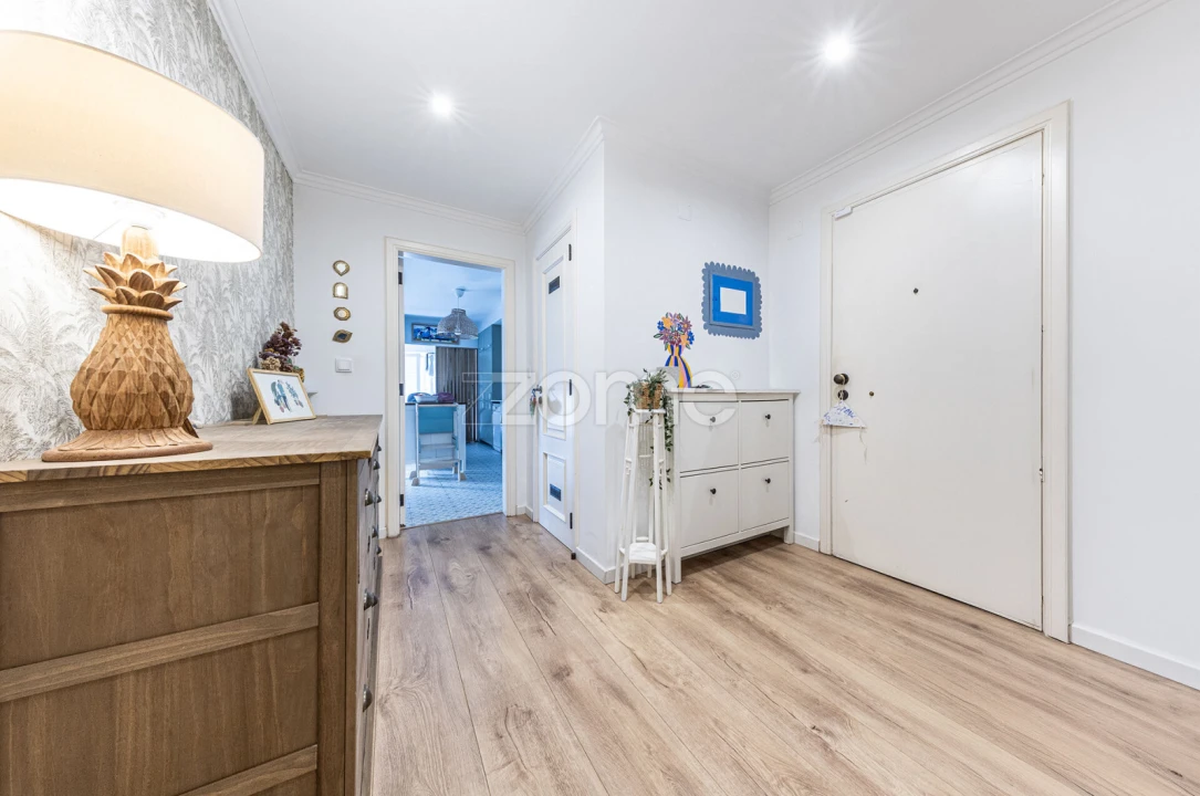 Apartamento T2 para Venda em Carcavelos e Parede Foto 5