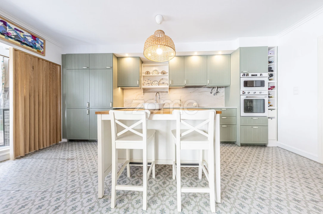 Apartamento T2 para Venda em Carcavelos e Parede Foto 17