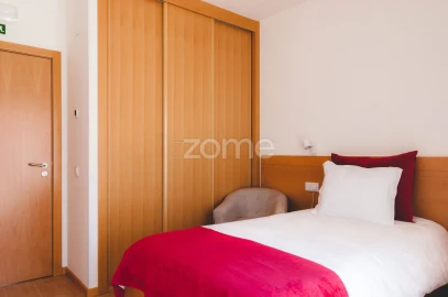 Moradia T7 para Venda em Porto Salvo