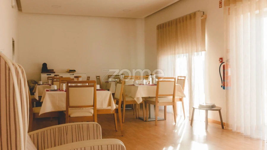 Moradia T7 para Venda em Porto Salvo