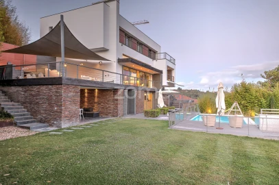 Moradia T5 para Venda em Oeiras e São Julião da Barra, Paço de Arcos e Caxias