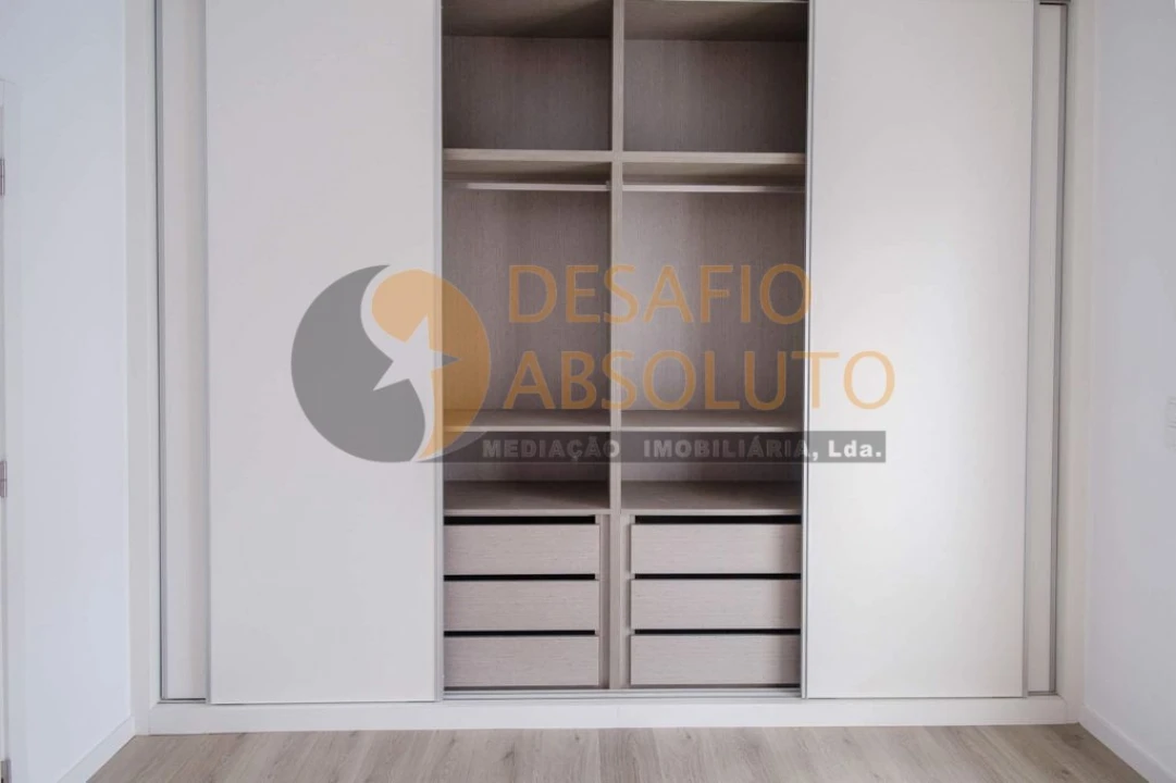 Moradia T4 para Venda em Fernao Ferro Foto 9