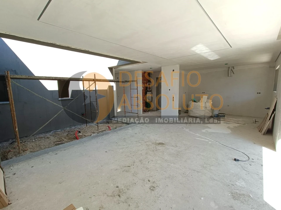 Moradia T4 para Venda em Fernao Ferro Foto 5