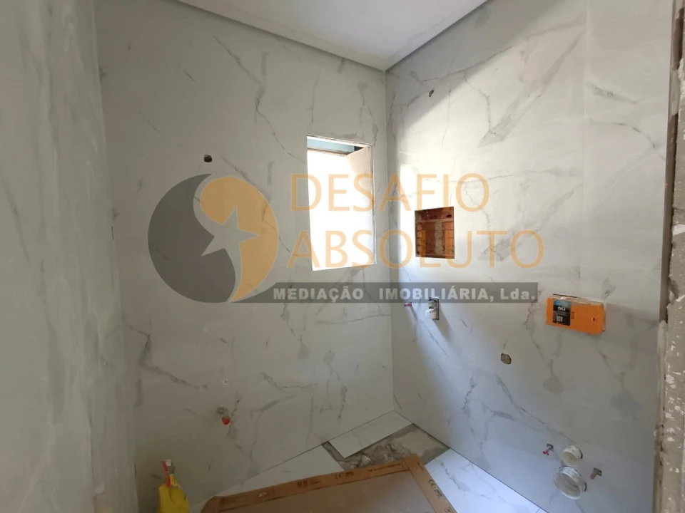 Moradia T4 para Venda em Fernao Ferro Foto 12