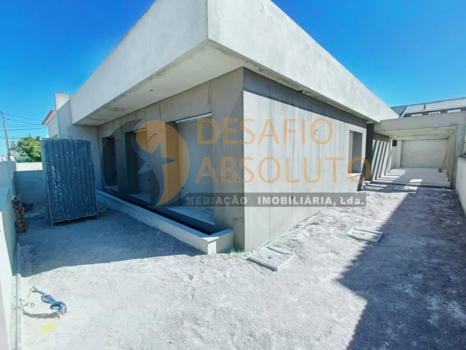 Moradia T4 para Venda em Fernao Ferro Foto 21