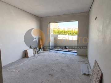 Moradia T4 para Venda em Fernao Ferro
