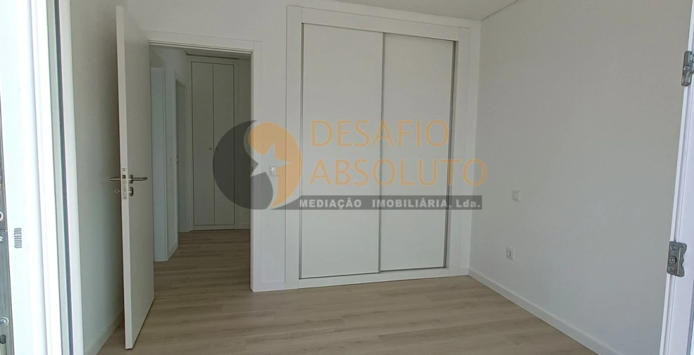 Moradia T4 para Venda em Fernao Ferro Foto 6