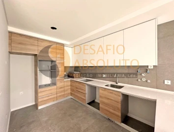 Moradia T4 para Venda em Fernao Ferro