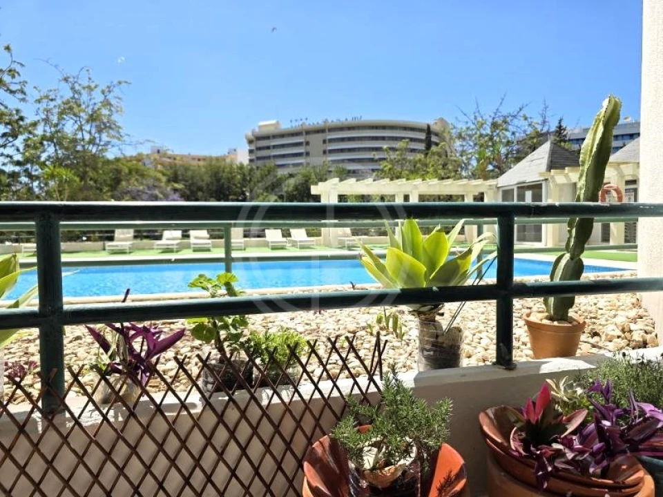 Apartamento T1 para Venda em Quarteira Foto 17