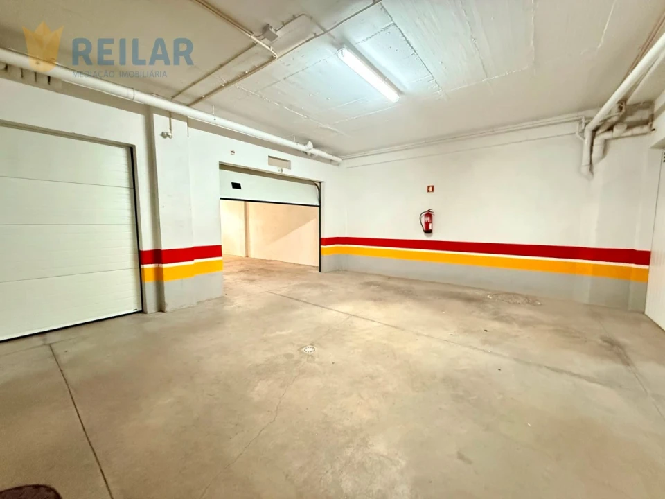 Garagem para Arrendamento em Póvoa de Santa Iria e Forte da Casa Foto 5