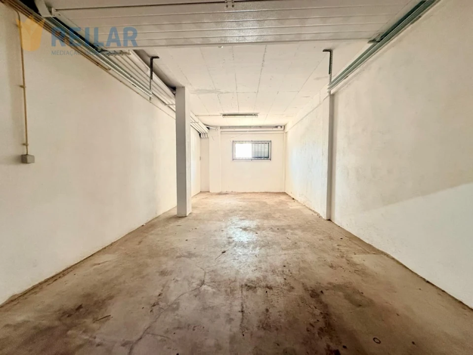 Garagem para Arrendamento em Póvoa de Santa Iria e Forte da Casa Foto 6