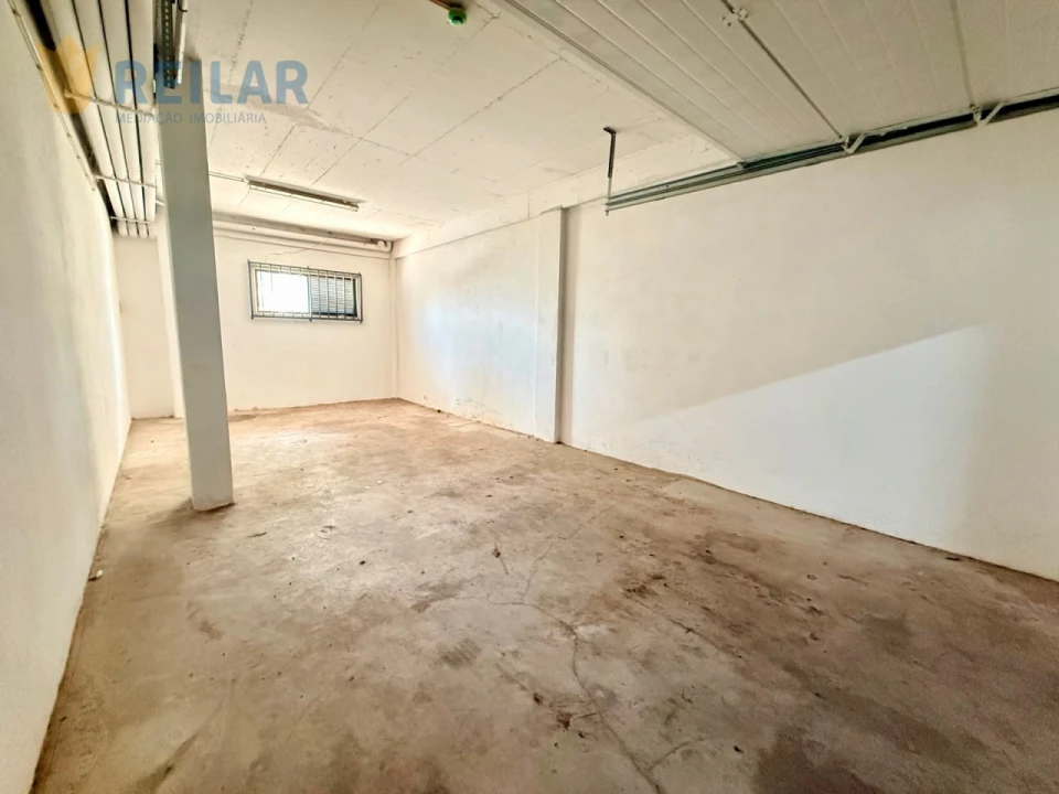 Garagem para Arrendamento em Póvoa de Santa Iria e Forte da Casa Foto 9