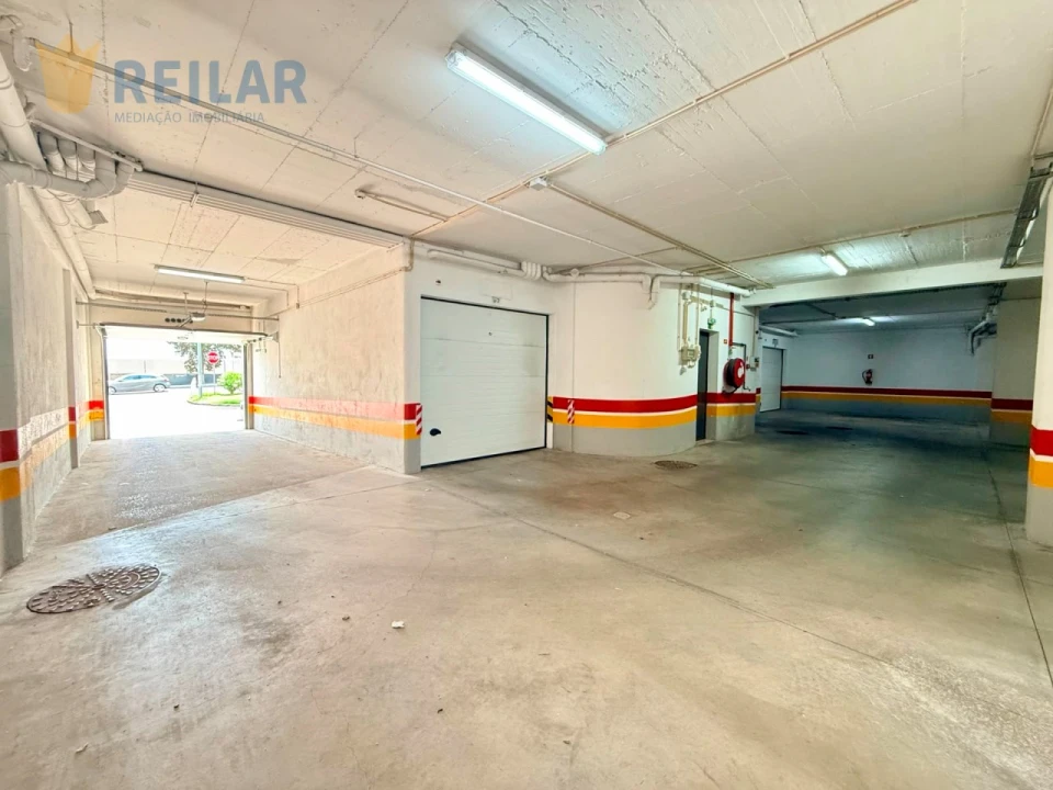Garagem para Arrendamento em Póvoa de Santa Iria e Forte da Casa Foto 11