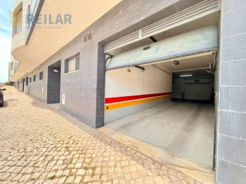 Garagem para Arrendamento em Póvoa de Santa Iria e Forte da Casa
