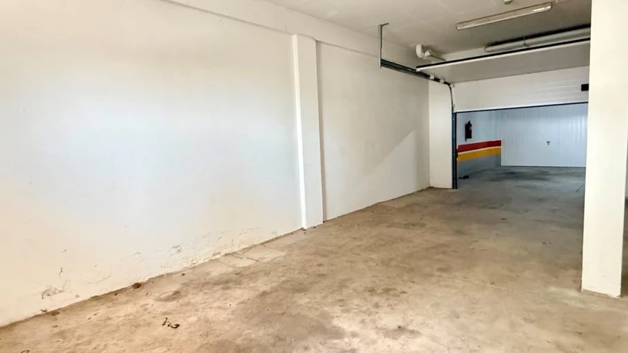 Garagem para Arrendamento em Póvoa de Santa Iria e Forte da Casa