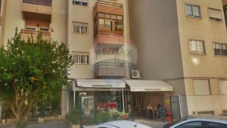 Loja para Venda em Oeiras e São Julião da Barra, Paço de Arcos e Caxias