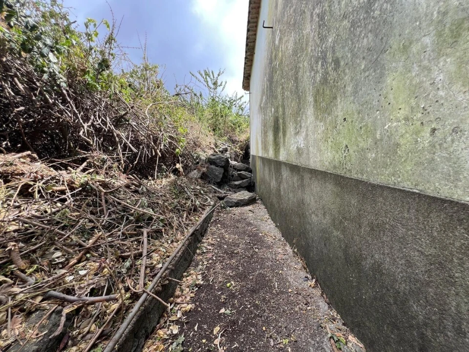 Moradia T2 para Venda em Ribeira Brava Foto 18