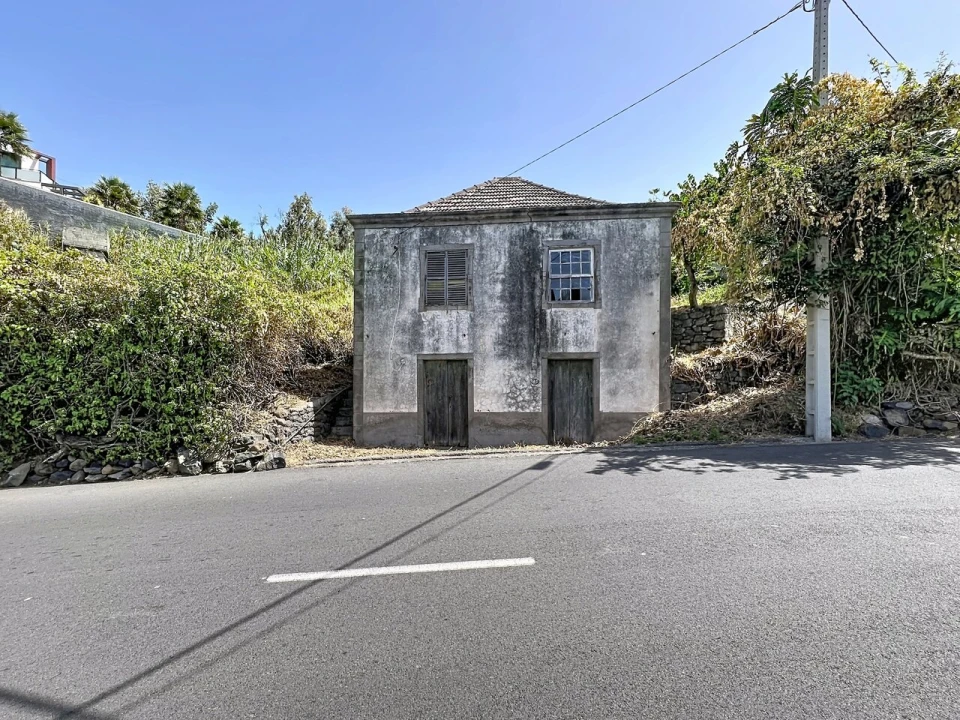 Moradia T2 para Venda em Ribeira Brava Foto 3