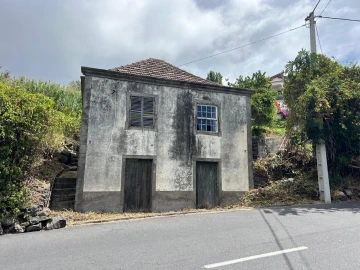 Moradia T2 para Venda em Ribeira Brava