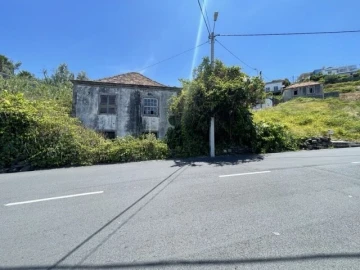 Moradia T2 para Venda em Ribeira Brava