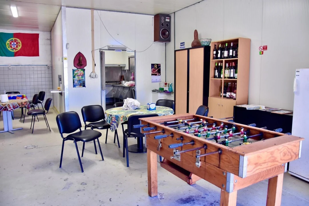 Armazém para Venda em Monte Redondo e Carreira Foto 6