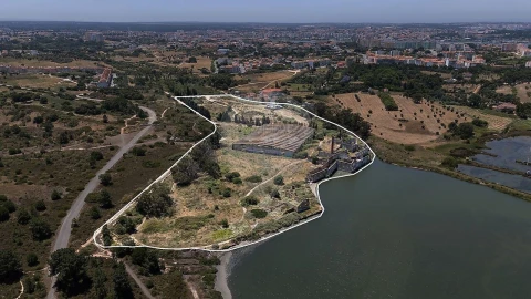 Terreno para Venda em Seixal, Arrentela e Aldeia de Paio Pires