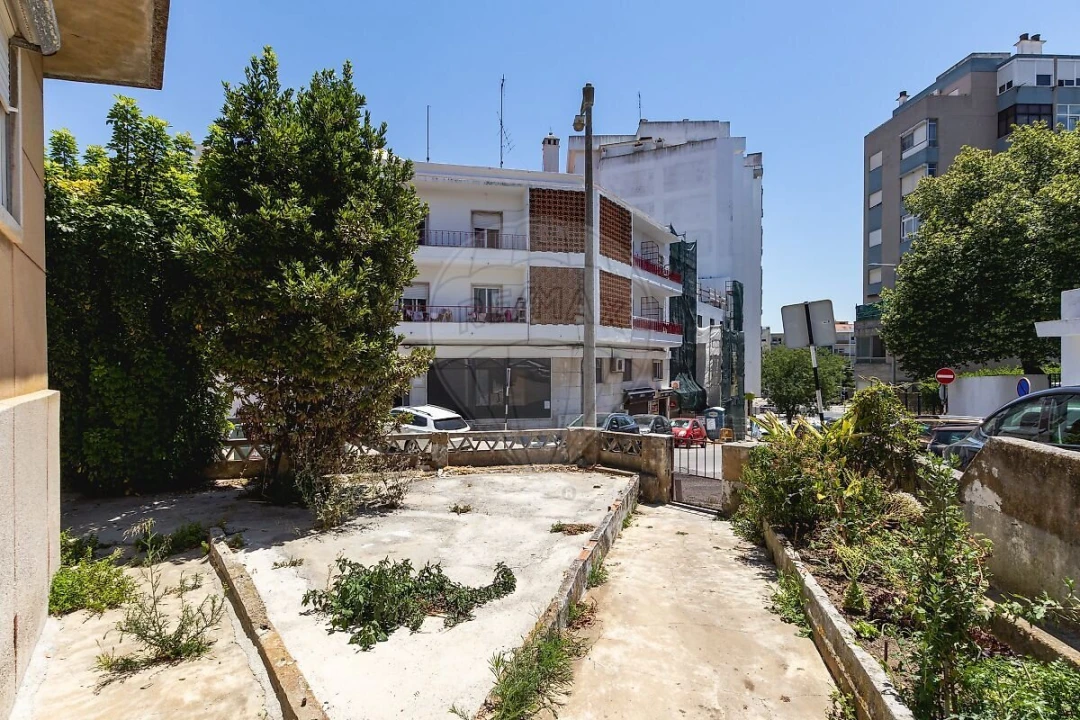 Apartamento T0 para Venda em Almada, Cova da Piedade, Pragal e Cacilhas Foto 25