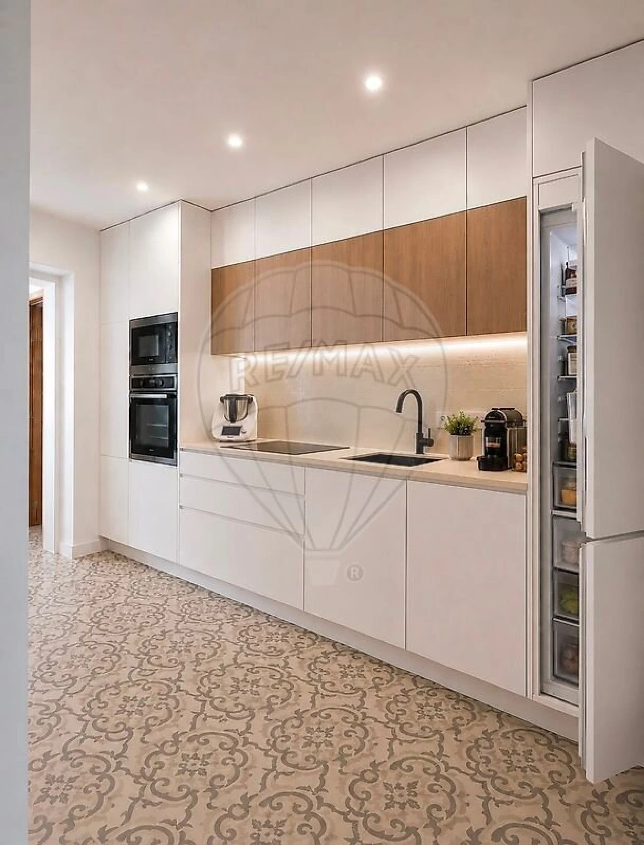 Apartamento T0 para Venda em Almada, Cova da Piedade, Pragal e Cacilhas Foto 1