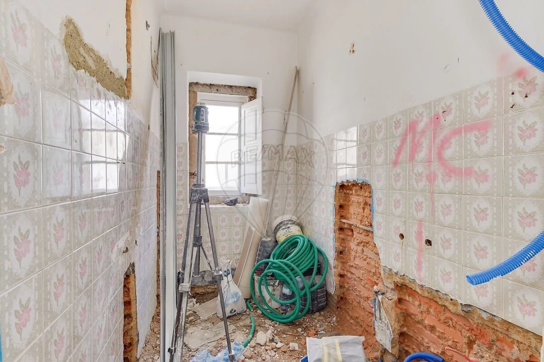 Apartamento T0 para Venda em Almada, Cova da Piedade, Pragal e Cacilhas Foto 15