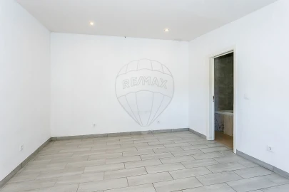 Moradia T0 para Venda em São João das Lampas e Terrugem