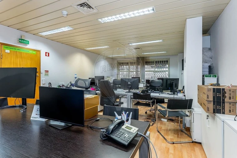 Escritório para Venda em Alvalade Foto 15
