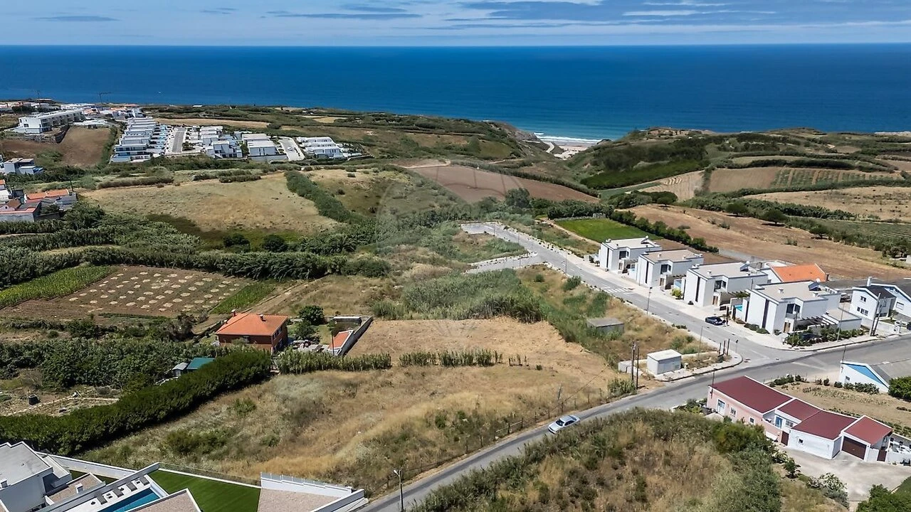 Terreno para Venda em Lourinhã e Atalaia Foto 3